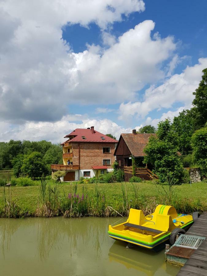 Na Stawach Guest House Stryszow Exterior foto