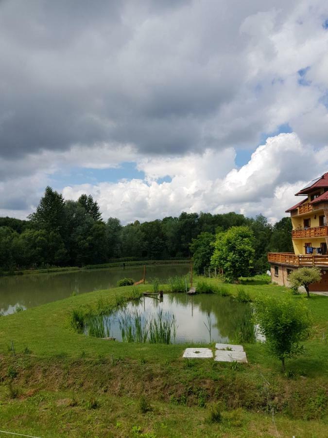 Na Stawach Guest House Stryszow Exterior foto